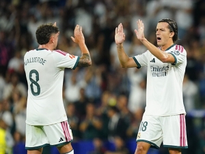 José Mourinho začal na lavičce Realu Madrid výhrou. Hrdinou je mladá posila z Levante