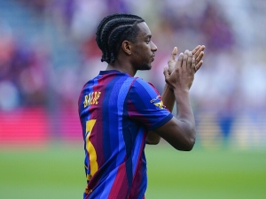Barcelona se rozloučí s hvězdným odchovancem. O mladého obránce budou mít zájem angličtí giganti