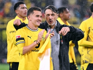 Dortmund má další mladé hvězdy. Karetsas a Gadou zazářili hned při bundesligovém debutu