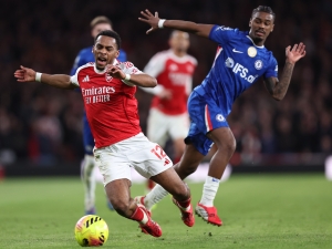 Na Arsenal přijede Alonsova Chelsea, United hrají u Toffees