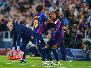 Barcelonský koncert na Camp Nou odnesl Feyenoord. Řádili Raphinha s Yamalem
