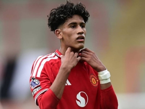 O zázrak z Manchesteru United bojují kluby z Premier League. Mladík žádá o zrušení smlouvy