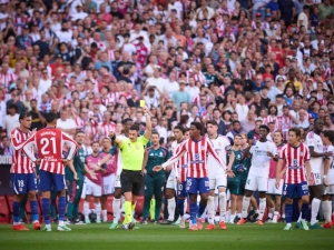 Oficiální přiznání: Komise rozhodčích potvrdila chyby hlavního arbitra v madridském derby