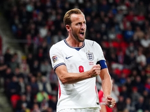 Gordon a Kane v Praze sestřelili Česko. Rozhodla červená karta pro Šulce
