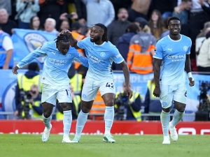 114 porušení pravidel? Na hřišti je to jiný boj. Manchester City přejel Liverpool