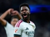 Vinícius možná přijde o El Clásico. Křídelník zatahal hráče Villarrealu za vlasy a uviděl červenou kartu