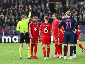 Šok v Norsku: Viking doma obral o body Bayern, Olise viděl červenou