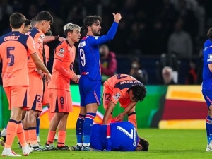 Obrovská ztráta pro PSG: Hráč roku Kvaratskhelia si přetrhal vazy v koleni a sezóna pro něj skončila
