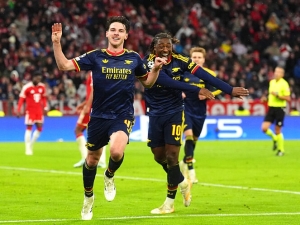 Střet těžkých vah skončil remízou. Bayern ztratil vedení nad Arsenalem v závěru