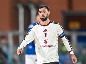 Michael Carrick na lavičce Manchesteru United nevydrží. Po dalším fiasku jeho taktiku zpochybnil Bruno Fernandes
